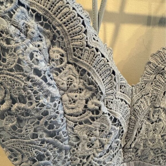 Blue chiffon Flair Short Romper with Lave Details size L Criss Cross Back Straps - Picture 4 of 4